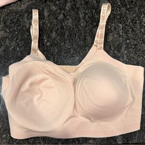 Victoria's Secret Cream Seamless Bra